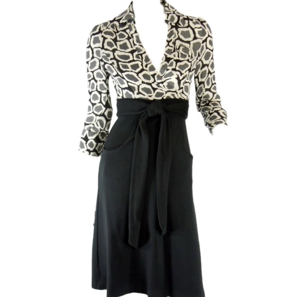 Stylish and classic Diane Von Furstenberg silk trim Brea wrap Dress